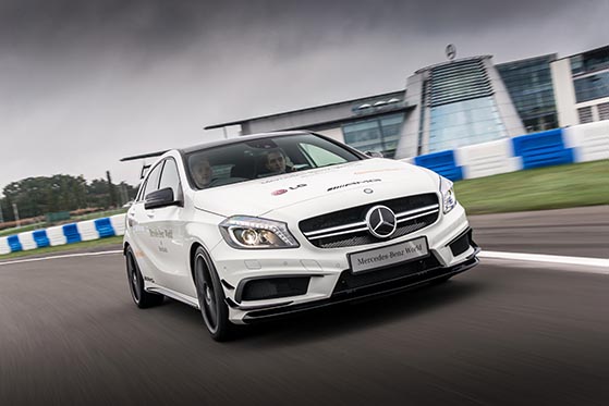 Mercedes benz world brooklands drive weybridge kt13 0sl #3